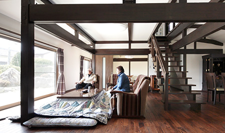 広々としたリビングルーム